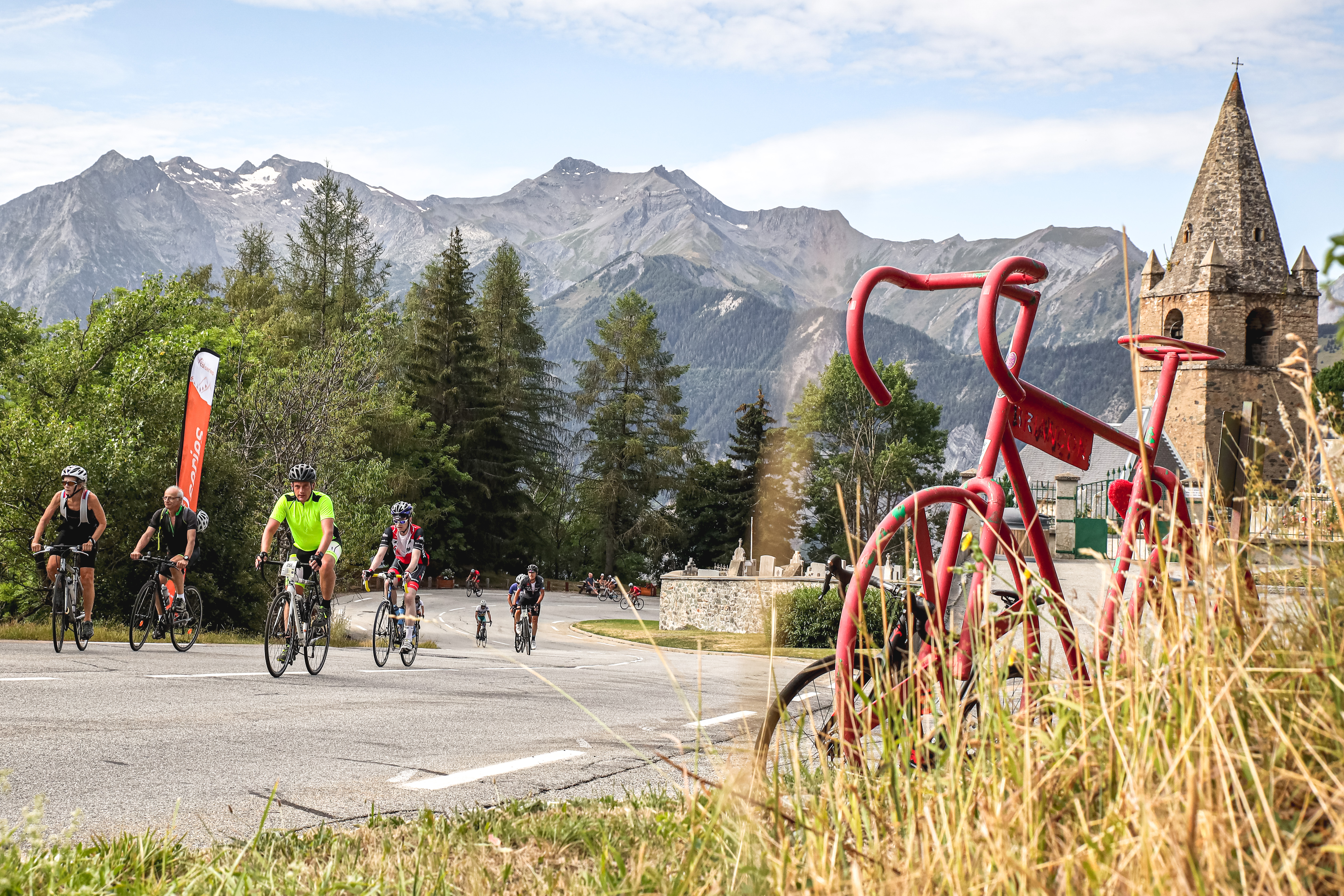 montee-col-oisans