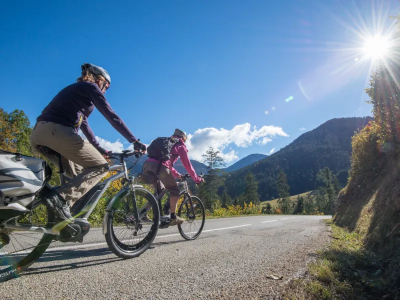 Mit dem Elektrofahrrad auf den Straßen der Chartreuse