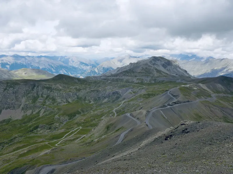 Mineralische Atmosphäre auf der Cime de la Bonette