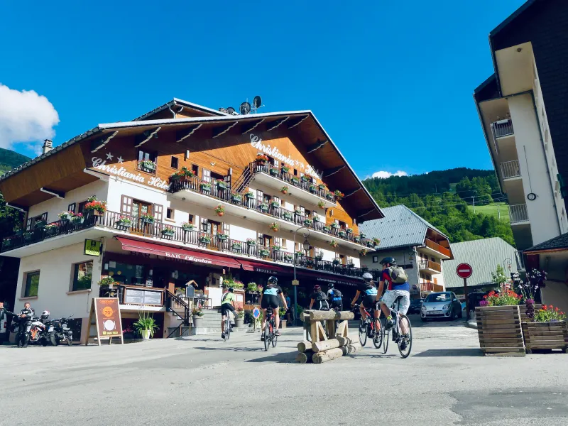 Ankunft im Hotel in Valloire