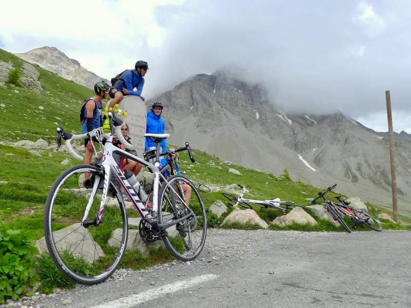 Feierlichkeiten zum Überqueren des Col de la Cayolle