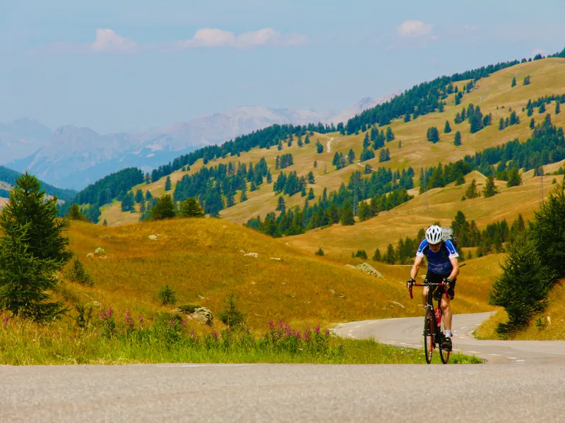 Radfahrer im Col de Vars auf der RGA