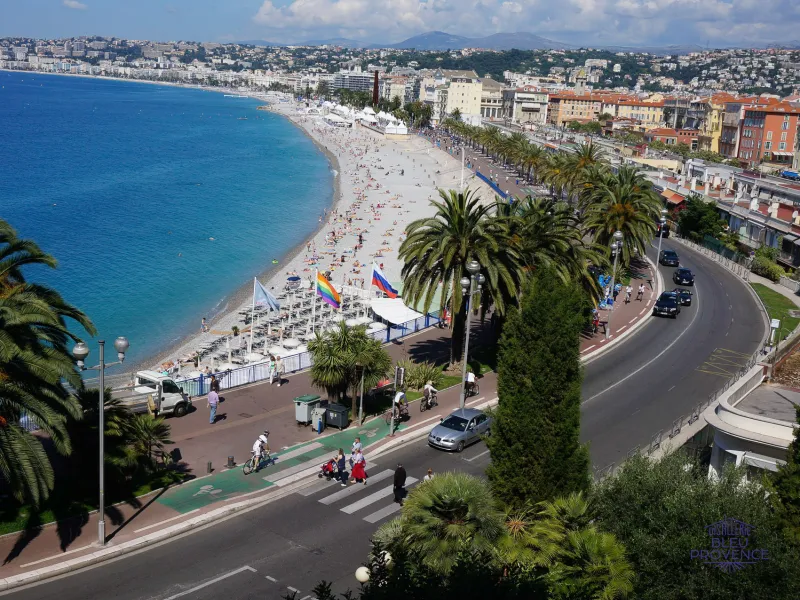 Die Promenade des Anglais vom Bellanda-Turm aus in Nizza
