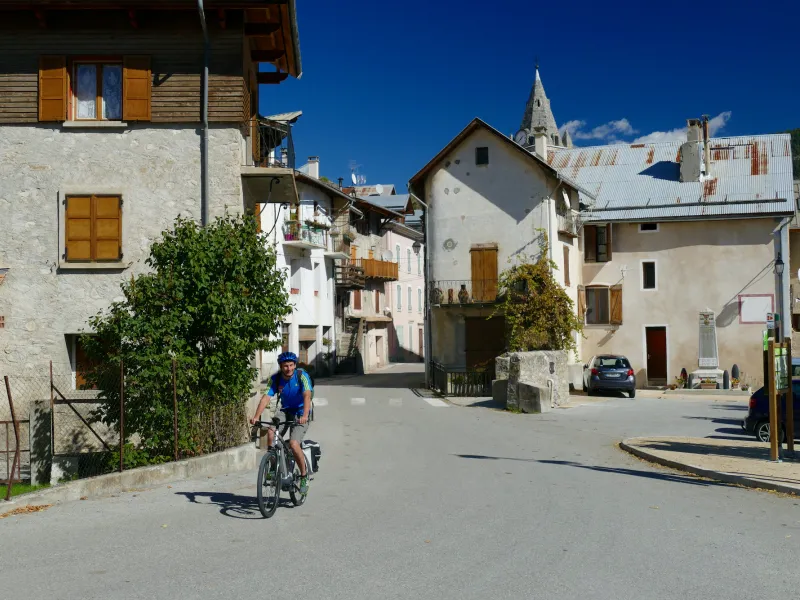 Zwischenstopp im Dorf Thorame-Haute