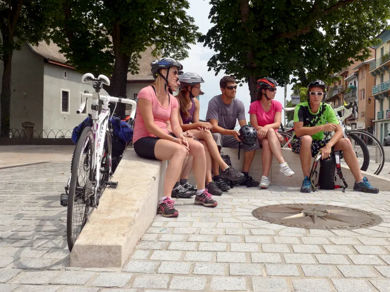 Startgruppe von Route des Grandes Alpes mit dem Fahrrad