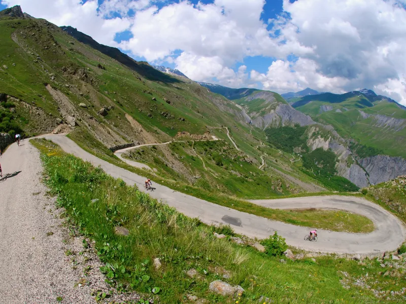 Serpentinen des Col de Sarenne