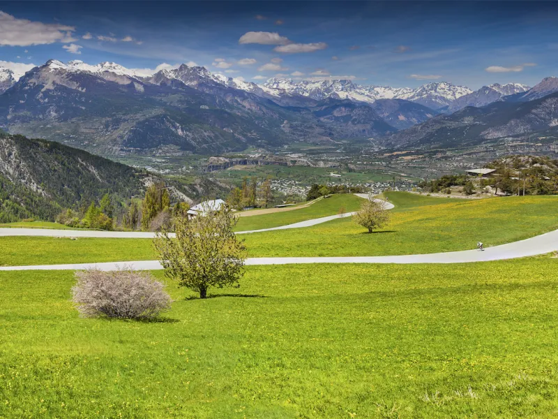 Serpentinen des Col de Vars mit Blick auf das Tal der Durance