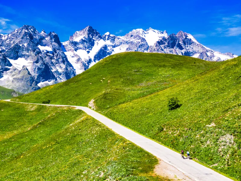 Gletscher und Gipfel des Ecrins-Massivs von der Südseite des Galibier aus