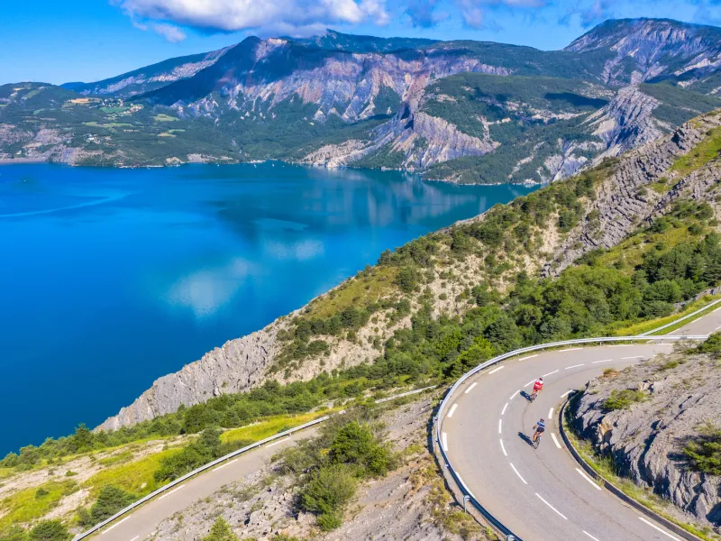 Der See von Serre-Ponçon auf der Höhe von Sauze-du-Lac