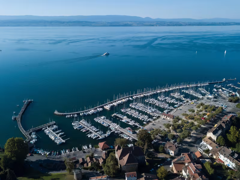Hafen von Thonon-les-Bains und Genfer See