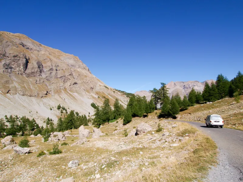 Die RGA zwischen Barcelonette und Saint-Etienne de Tinée