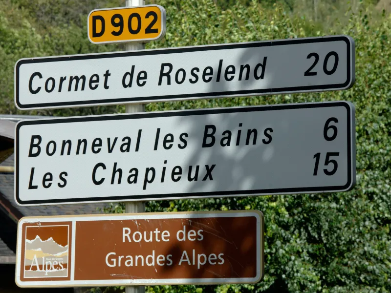 RGA-Straßenbeschilderung nach Cormet de Roselend