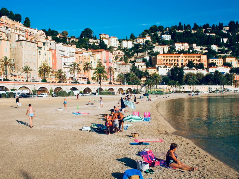 Der Strand von Menton