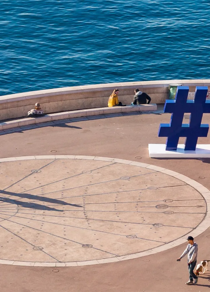 Esplanade de Nice vor dem Meer