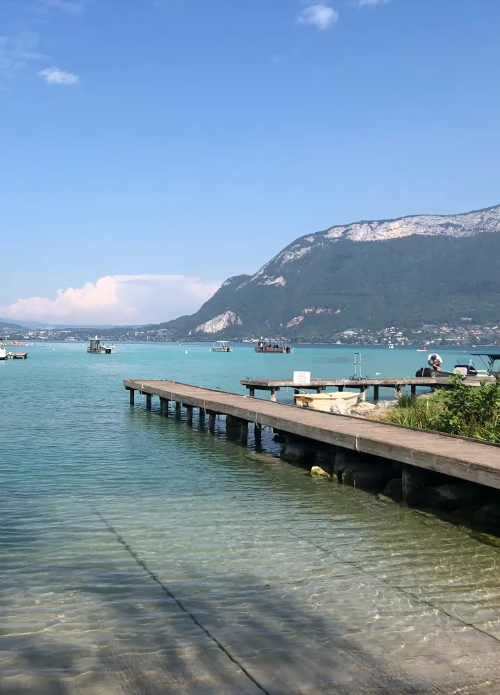 Der See von Annecy auf der Variante zwischen Le Grand-Bornand und Beaufort-sur-Doron
