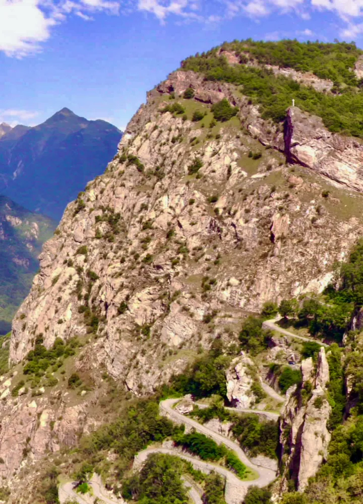 Die Serpentinen von Montvernier bei der Abfahrt vom Col de Chaussy