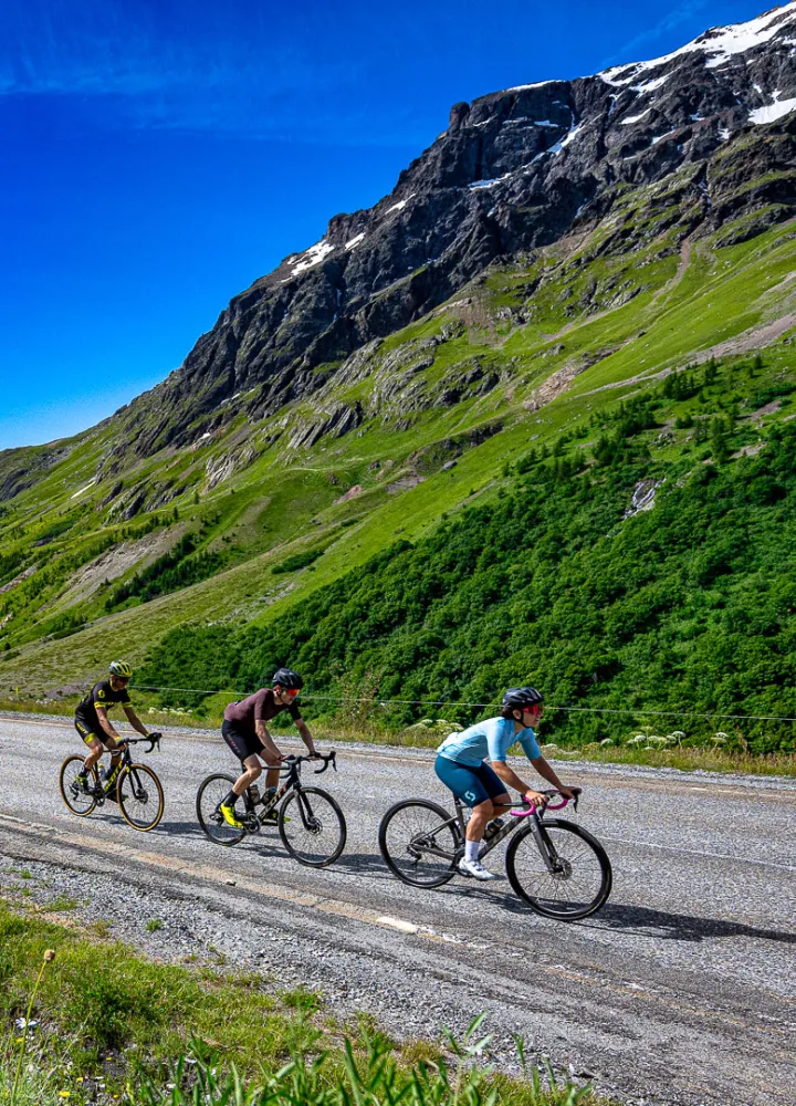 Velo auf Südhang Galibier Route des Grandes Alpes