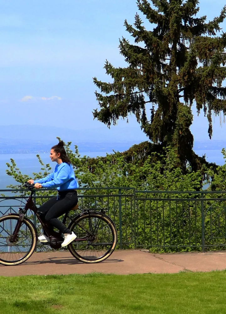 Radfahren entlang des Genfer Sees