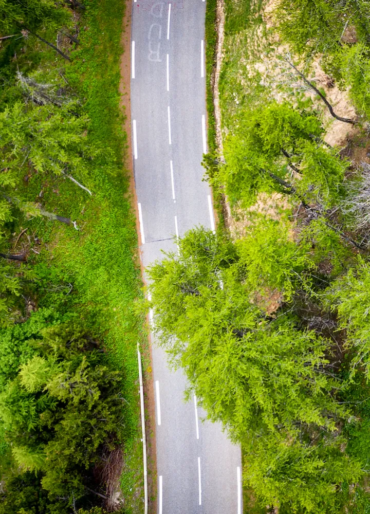 Der Col d'Izoard und seine Serpentinen aus der Vogelperspektive