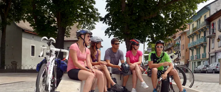 Startgruppe von Route des Grandes Alpes mit dem Fahrrad
