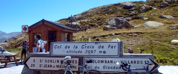 Gipfel des Col de la Croix de Fer