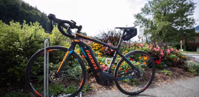 Rent an electrically-assisted road bike - Xtreme Glisses