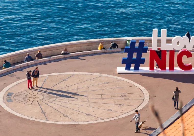 Esplanade de Nice vor dem Meer