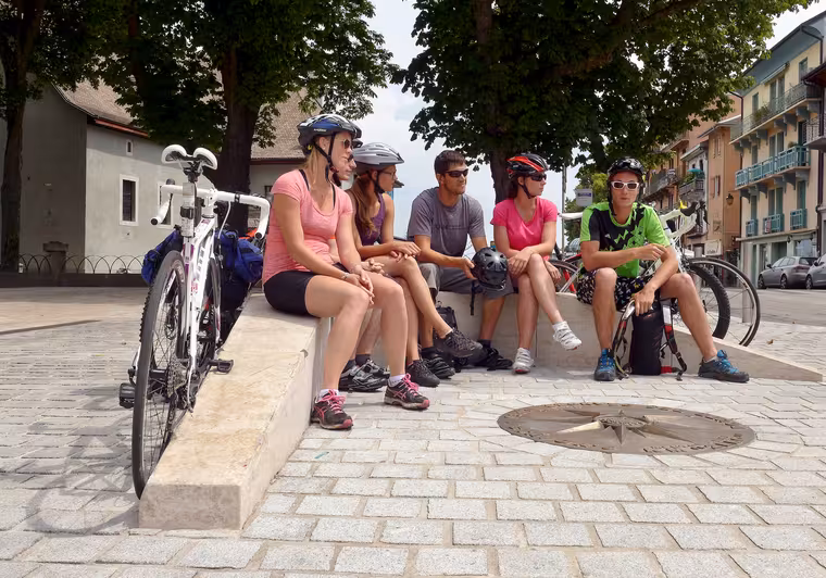Startgruppe von Route des Grandes Alpes mit dem Fahrrad