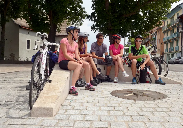 Startgruppe von Route des Grandes Alpes mit dem Fahrrad
