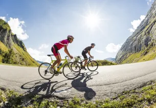 Radfahrer auf dem Col de la Colombière