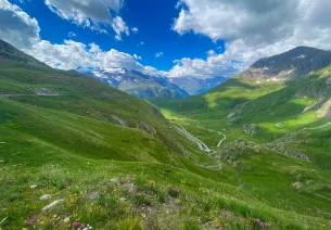 Die Brücke Pont Saint-Charles am Fuße der ersten Serpentinen des Col de l'Iseran