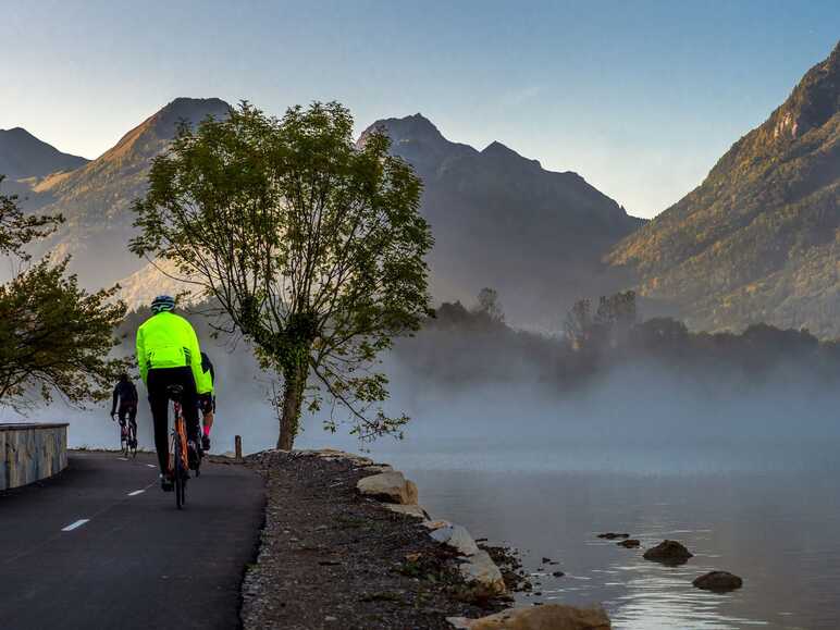 Radfahren rund um den See von Annecy