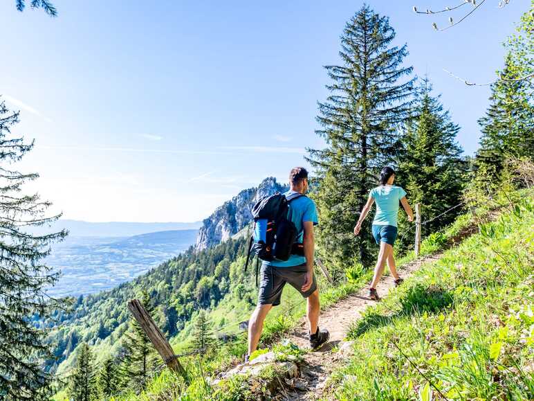 Sommer rund um den See von Annecy